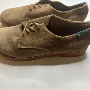 Eastland Oxford size 6M